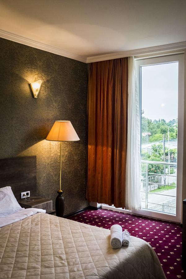 Orange Hotel Gonio Kültér fotó
