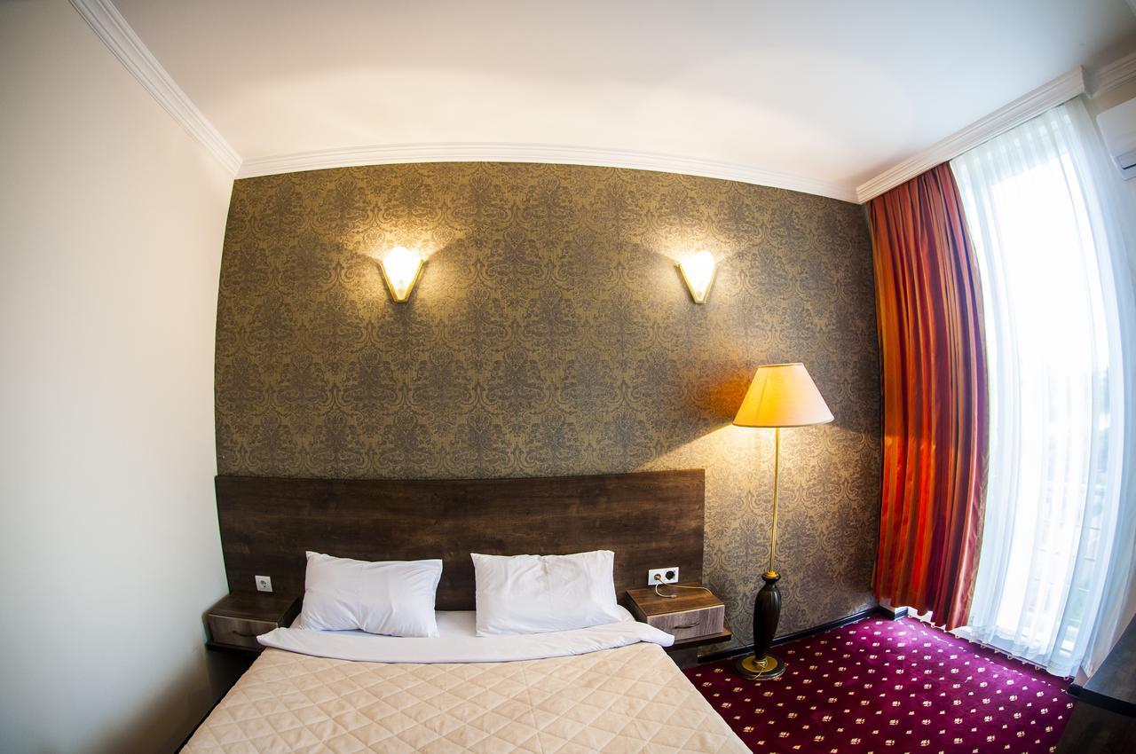 Orange Hotel Gonio Kültér fotó