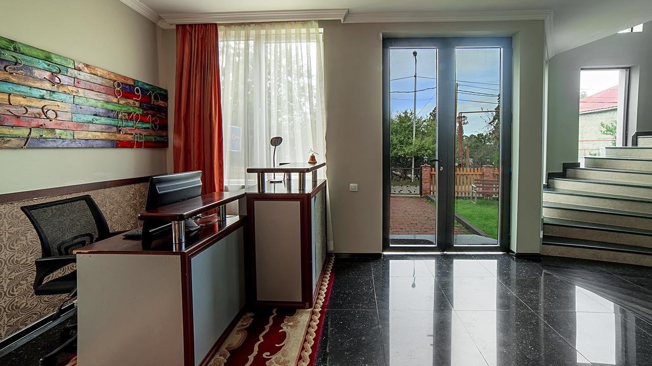 Orange Hotel Gonio Kültér fotó