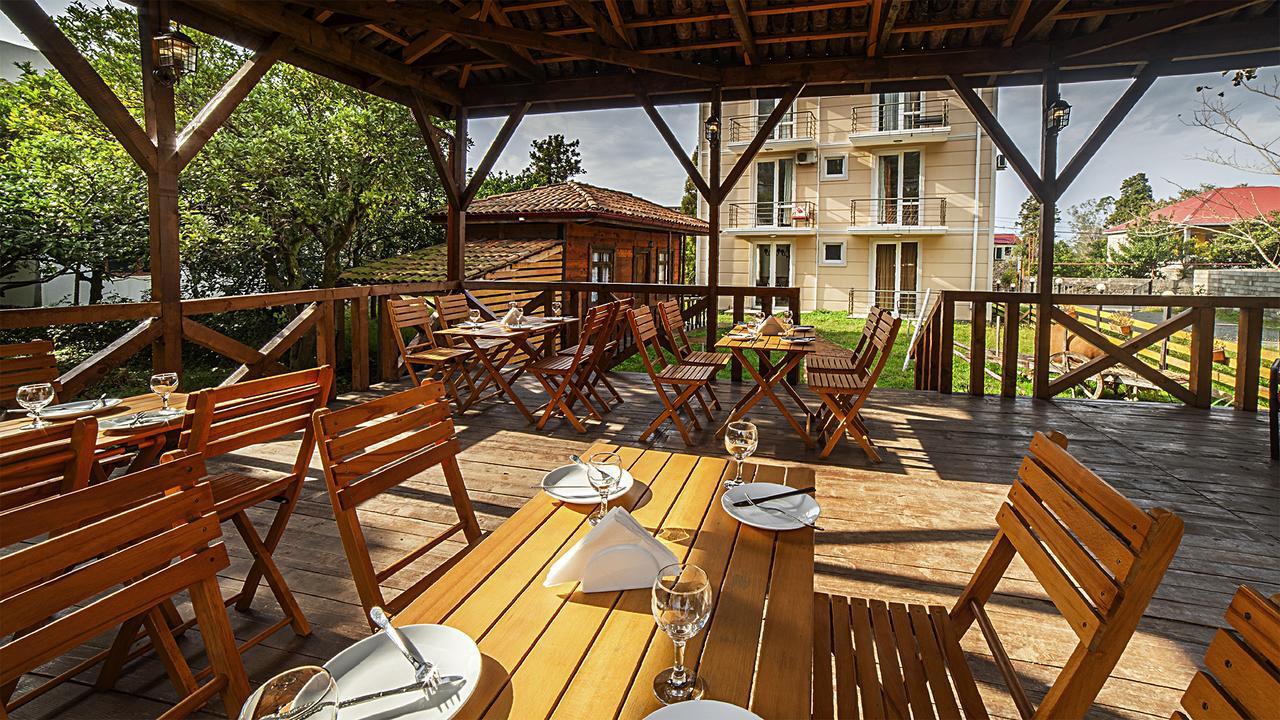 Orange Hotel Gonio Kültér fotó